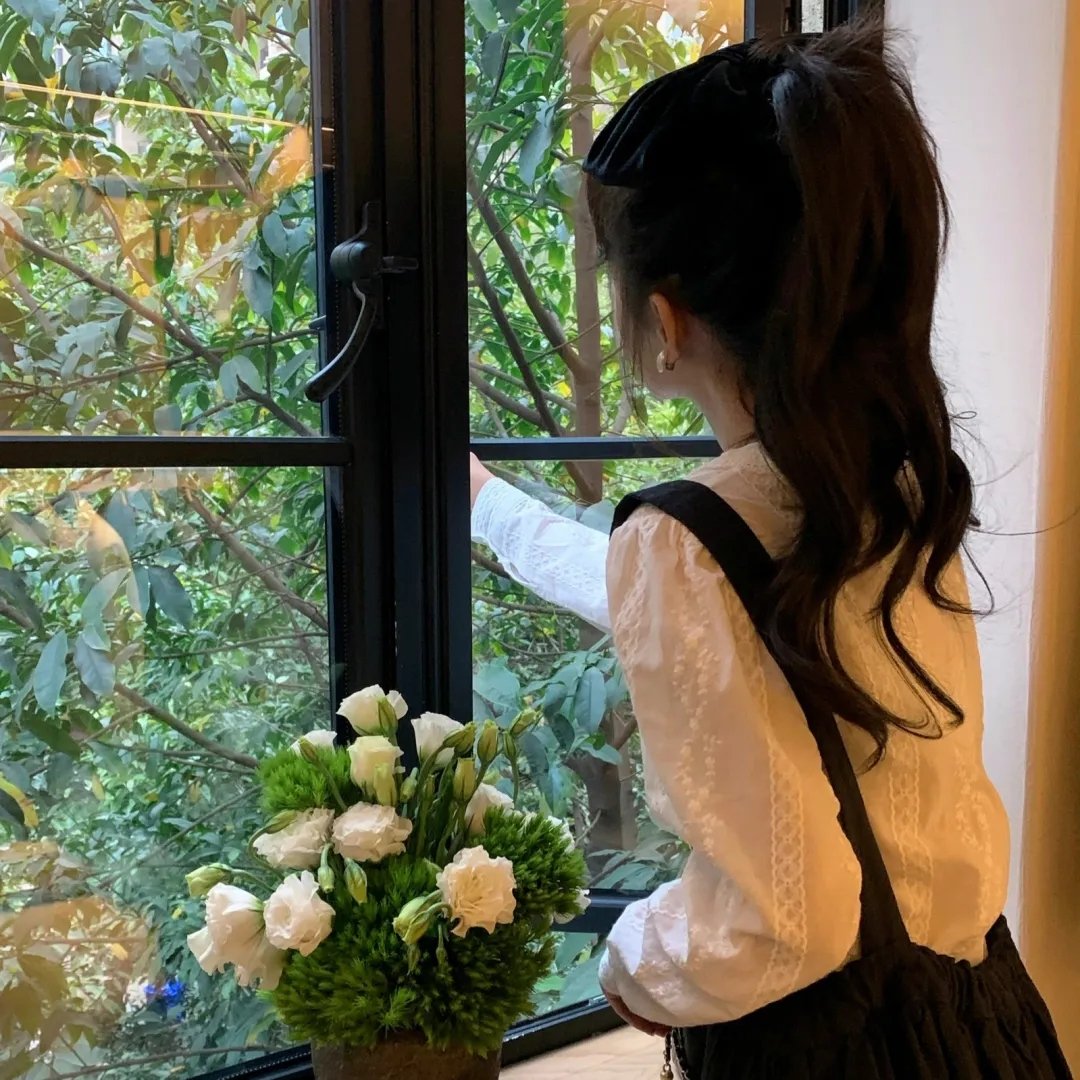 采蘑菇的夫妻